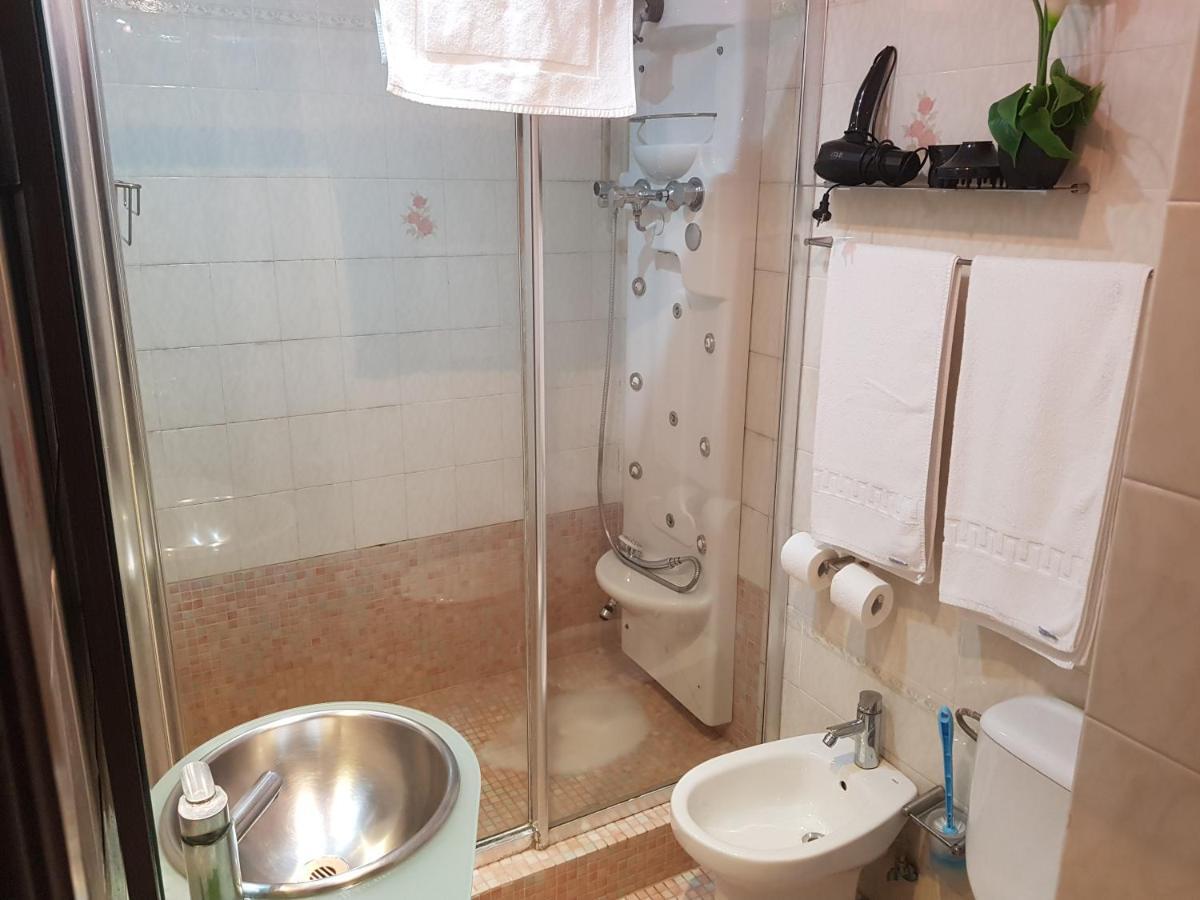 Apartamentos Parot Quality Санта Еулалия дел Рио Екстериор снимка